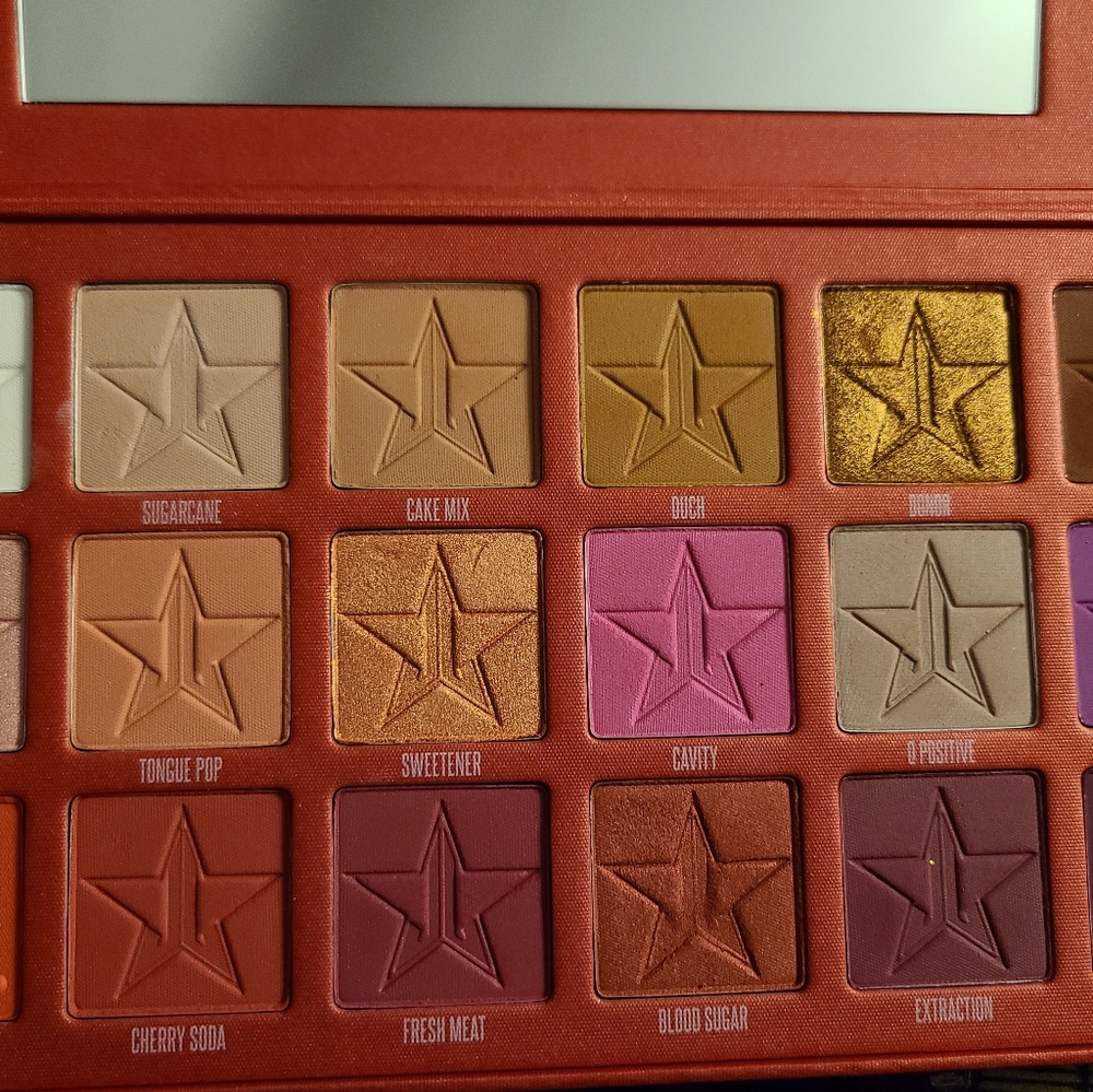 Jeffree Star Blood Sugar palette